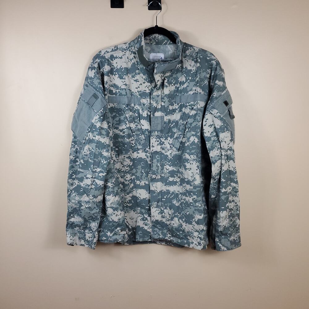 Army Combat Uniform Coat in Digital Camo Size Large Regular